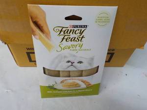 lot 45 image: 30 x 4 packs Natural Chicken in a Demi Glaze Purina Fancy Feast Savory Cat Treats retail $3 each