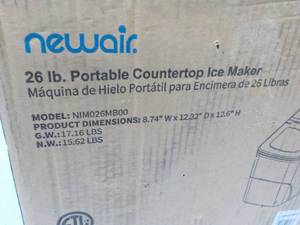 lot 61 image: Newair 26 lb. Portable Countertop Ice Maker