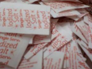 lot 127 image: 3000 Single Serve Packets Iodized Salt