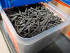 lot 182 image: Steelinx Blue Linx 6 each 5 lbs. #6 1 58 Phillips Budgle Head Fine Thread Black Phosphate Sharp Point