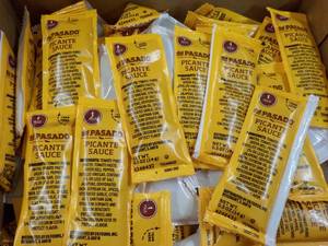 lot 200 image: 2 boxes x 200 each Mild Picante Sauce Single Serve Packets