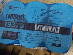 lot 218 image: 18 Compact Coreless 2 Ply Toilet Paper