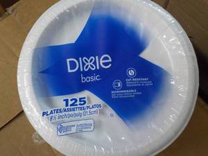lot 224 image: Dixie 125 ct 8.5 Paper Plates...