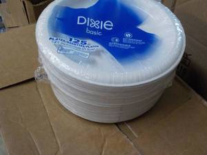 lot 227 image: Dixie 125 ct 8.5 Paper Plates...