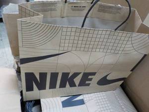 lot 267 image: 150 ct Nike Paper Bags 40.5 x 33 x 15