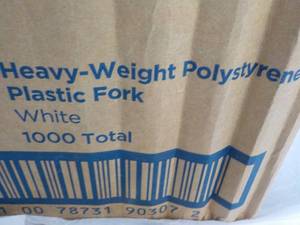lot 274 image: 1000 Dixie Heavy Weight Polystyrene White Plastic Forks