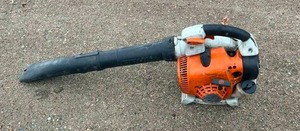 lot 12 image: Stihl Leaf Blower