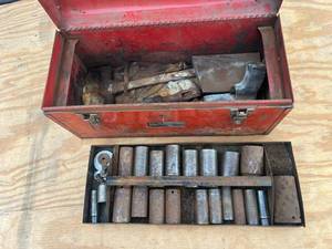 lot 17 image: Tool Box & Contents - Impact Sockets & Drill Bits