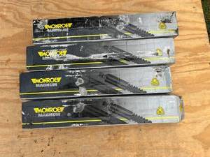 lot 23 image: 4 NIB Monroe Magnum 65490 Shocks