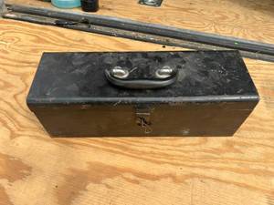 lot 30 image: Tool Box & Contents - AC Recharge