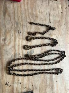lot 32 image: Chain