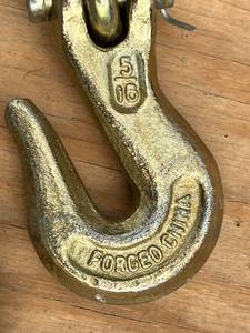 lot 33 image: New Chain 516 x 14 4700# Work Load Limit