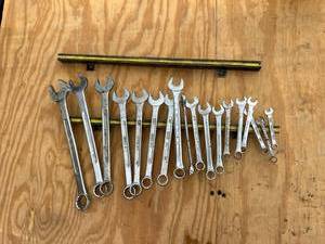 lot 42 image: Wrenches & Wall Magnets