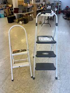 lot 74 image: 2 Step Stools