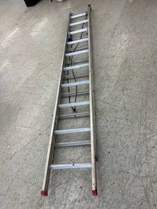lot 75 image: Keller 20 Extension Ladder