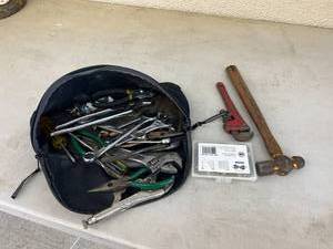 lot 82 image: Bag of Hand Tools