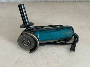 lot 88 image: Makita 4 Disc Grinder