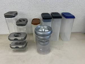 lot 136 image: Kitchen Storage Containers