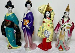 lot 21 image: Vintage Japanese Seyei Geisha Porcelain Decanters - Set of 4