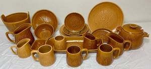 lot 33 image: Vintage Franciscan Wheat Golden Brown Assorted Dinnerware Set