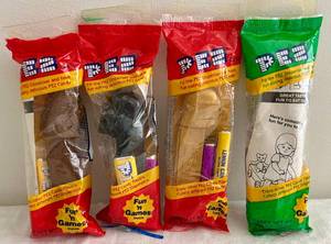 lot 85 image: Vintage Star Wars Pez Dispensers NEW in Package- Yoda, Darth Vader, C3PO, Chewbacha