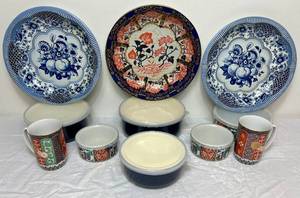 lot 94 image: Asian Inspired Assorted Kitchenware