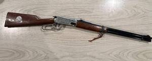lot 68 image: Daisy Model 3030 Buffalo Bill Scout BB Gun