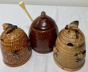 lot 41 image: Vintage Honey Bee Beehive Honey Pot Jars - Set of Three