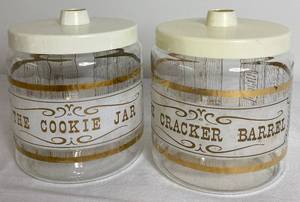 lot 37 image: Vintage Pyrex Glass Canister Set- The Cracker Barrel and The Cookie Jar