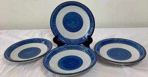 lot 72 image: Antique Showa Period Japanese Porcelain Set with Flowers Japan Arita Mansen