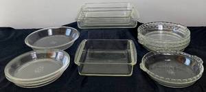 lot 44 image: Vintage Assorted Pyrex Pie Plates and Baking Pans and Set of 2 Blackbird Pie Vents