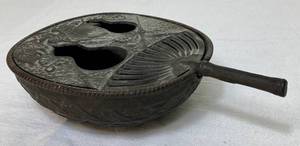 lot 16 image: Japanese Cast Iron incense Burner Basket and Fan with Gourd Motif