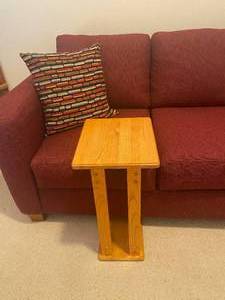 lot 200 image: Hughes Furniture RedBurgundy Couch with 2 Matching Pillows plus  2 Sofa Servers
