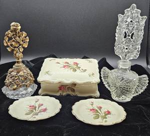 lot 193 image: Collection of Boudoir Essentials