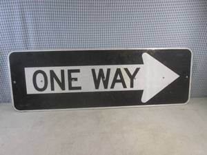 (BR1) Retired One Way Arrow Road Sign - 36 x 12