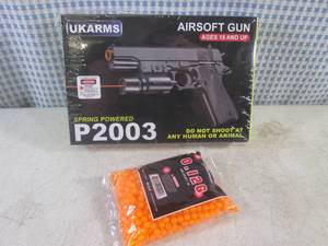 (EC1) Airsoft Gun and Bag of BBs...