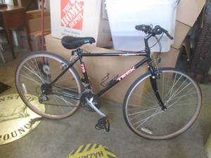 (FRNT) Trek Multi-Track 720 21-Speed Bicycle
