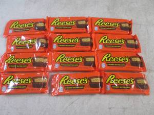 (B-3) 12 Reeses Peanut Butter Cups Past Date