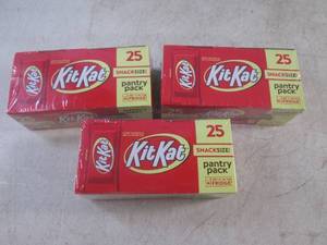 (B-1) 3 Boxes of 25 Snack Size Kit Kat Candy Bars Past Date