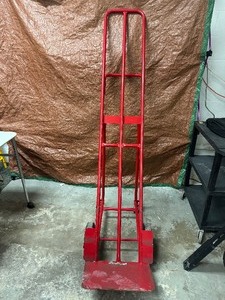 Milwaukee Hand Truck, 800 lb Capacity