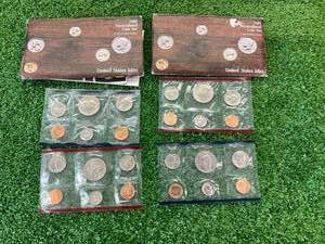 2 1985 Uncirculated Coin Sets D & P Mint Marks