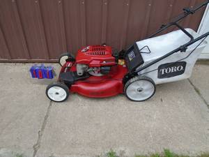 Toro 8.5 hp recylcer. Front wheel drive. Clean unit. Tested & works. As shown.