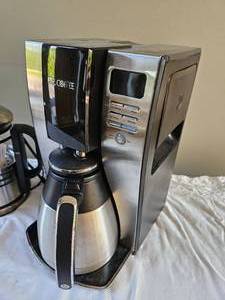 lot 204 image: Small Housewares Coffee Bundle