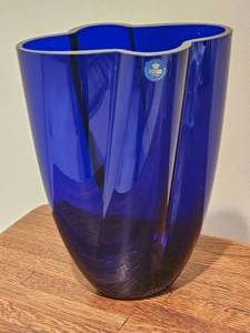 lot 121 image: Royal Copenhagen Cobalt Vase