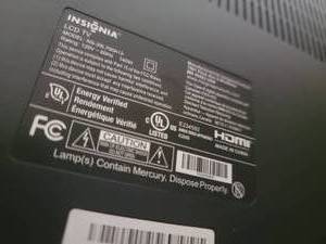 lot 182 image: Insignia 39 Class 1080p LCD TV NS-39L700A12
