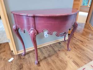 lot 9 image: Elegant Baroque Carved Red Finish Demi-Lune Accent Table
