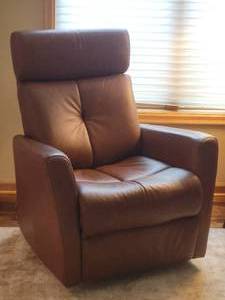 lot 3 image: Palliser Furniture - Prodigy II Swivel Glider Powered Recliner - Mexican Rye Leather