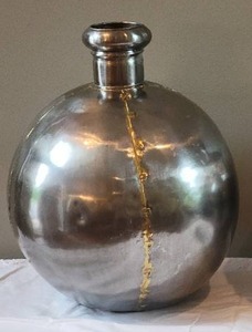 lot 33 image: Stylish Pressed Silver Metal Decor Vase Pair