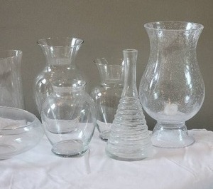 lot 188 image: Sparkling Clear Glass Vase Collection - (11)