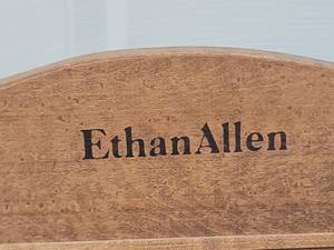lot 161 image: Ethan Allen Vintage Styled Bookcase